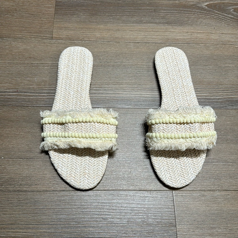 Brand new straw sandals